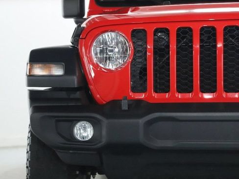 Used 2024 Jeep Wrangler Unlimited Sport AWD/4WD image 7