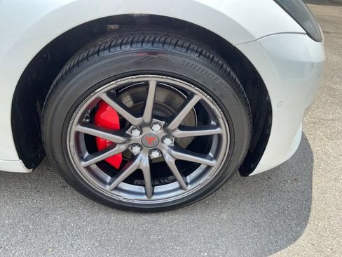 Used 2019 Tesla Model 3 Mid Range RWD image 41