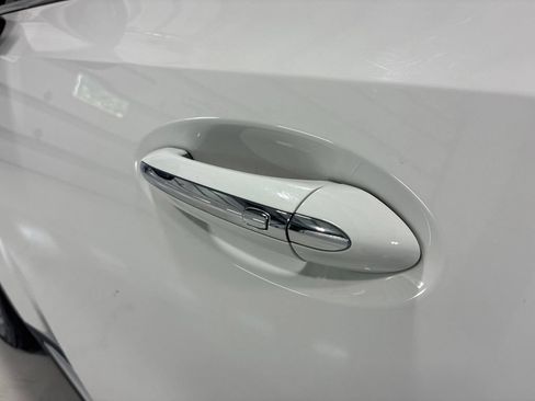 Used 2023 Buick Envision Essence FWD image 12