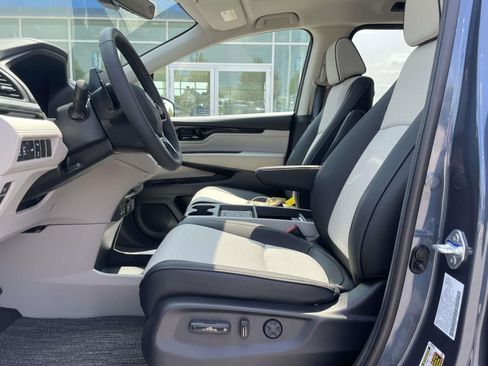 Used 2026 Honda Odyssey Elite image 16