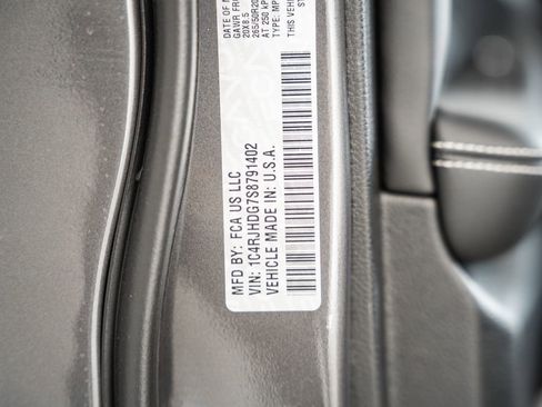 New 2025 Jeep Grand Cherokee Overland image 41