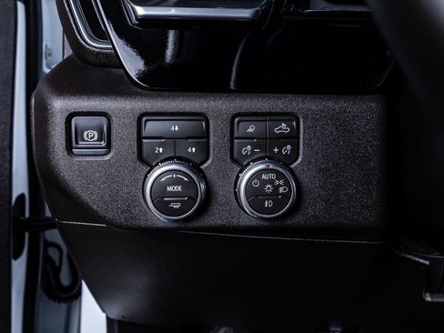 Used 2026 GMC Sierra 3500 SLE AWD/4WD image 22