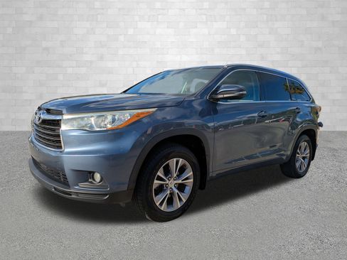 Used 2015 Toyota Highlander XLE image 5