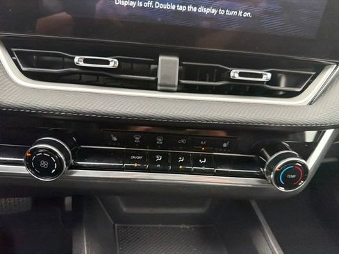Used 2026 Chevrolet Equinox LT AWD/4WD image 46