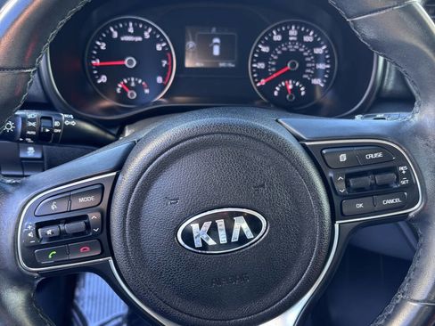 Used 2017 Kia Sportage EX image 12