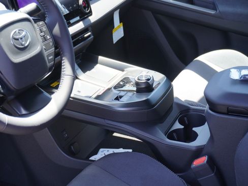 New 2026 Toyota C-HR AWD/4WD image 23