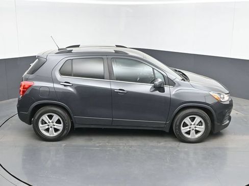 Used 2017 Chevrolet Trax LT w/ LT Convenience Package FWD image 37