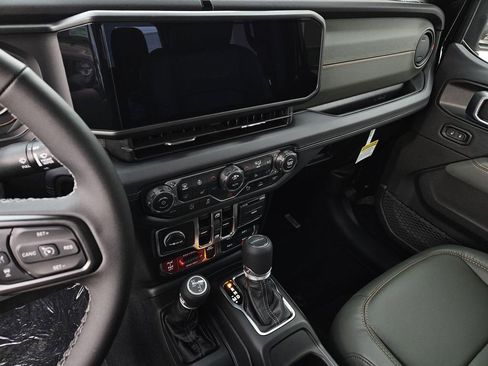 New 2026 Jeep Gladiator Mojave AWD/4WD image 16