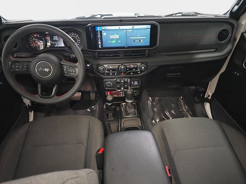 Used 2024 Jeep Wrangler Unlimited Rubicon AWD/4WD image 12