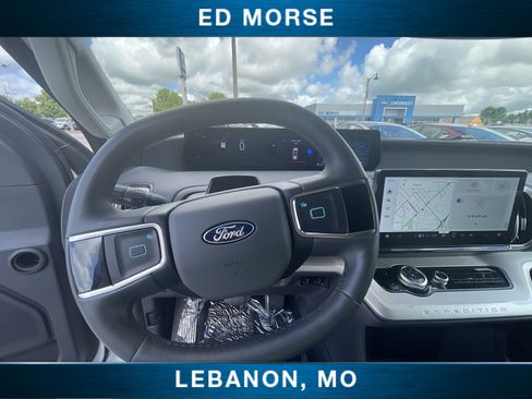 Certified 2025 Ford Expedition Active AWD/4WD image 11