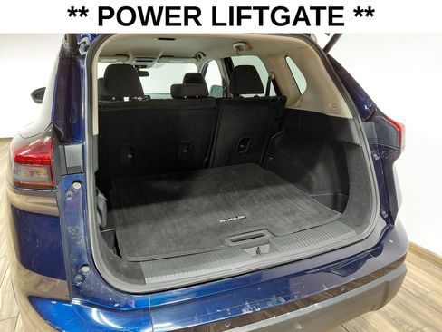 Used 2025 Nissan Rogue SV AWD/4WD image 11