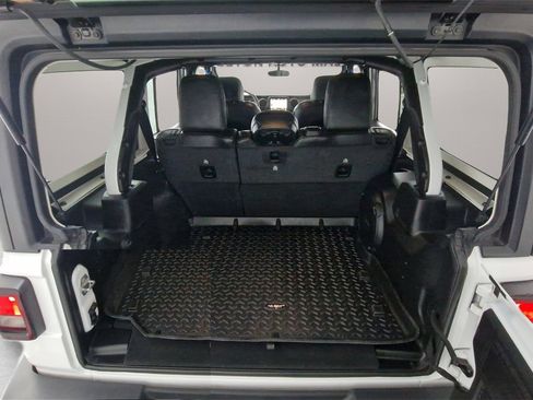 Used 2023 Jeep Wrangler Sport image 24