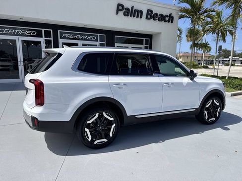 Used 2024 Kia Telluride S FWD image 4