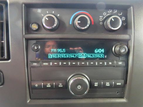 Used 2022 Chevrolet Express 3500 LS RWD image 21