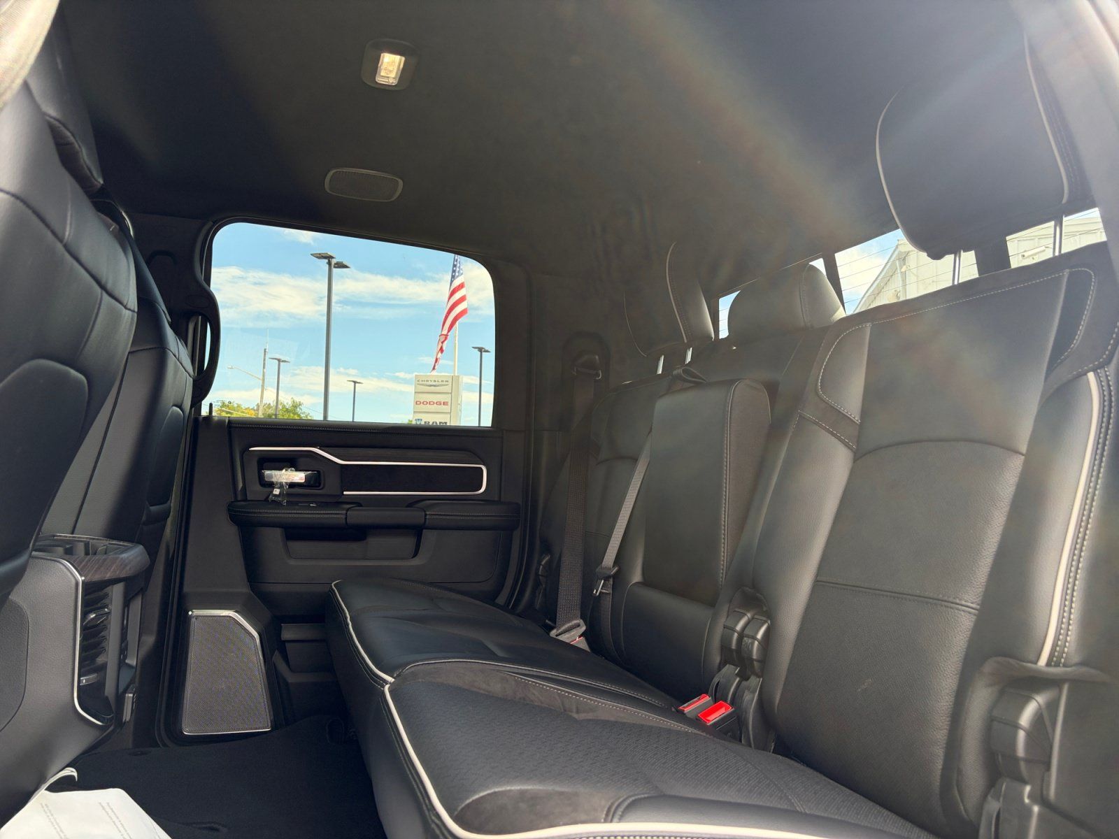 New 2026 RAM 3500 Laramie AWD/4WD image 28
