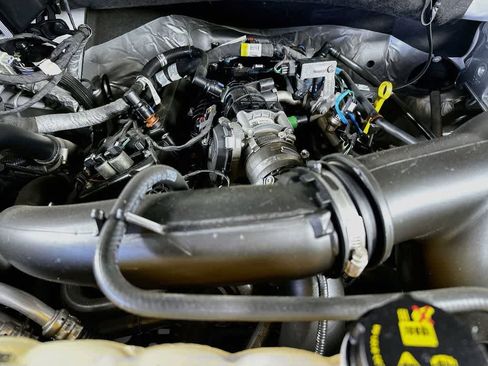 Used 2023 Ford F150 XLT AWD/4WD image 9