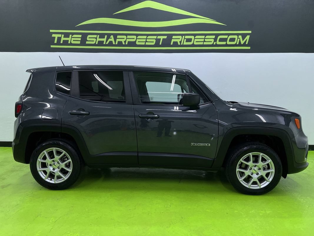 Used 2023 Jeep Renegade Latitude AWD/4WD image 11