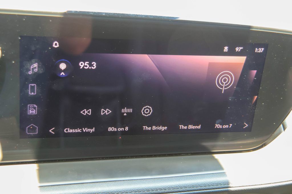 Used 2025 Buick Encore GX Preferred FWD image 3