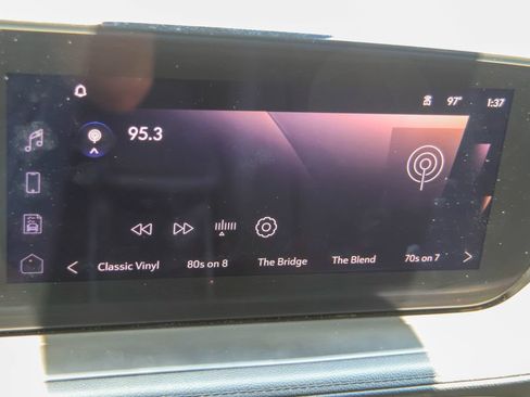 Used 2025 Buick Encore GX Preferred FWD image 3