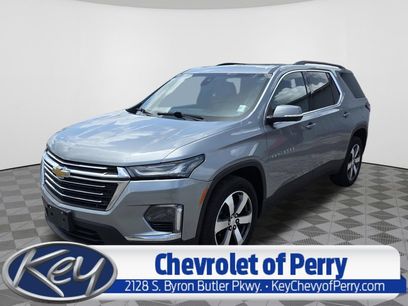 Used 2023 Chevrolet Traverse LT w/ LT Premium Package