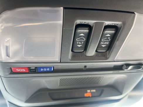 Used 2025 Subaru Crosstrek 2.5i Sport w/ Crosstrek Mirror Package image 20