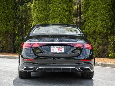 Used 2025 Mercedes-Benz E 350 4MATIC Sedan w/ Winter Package image 19