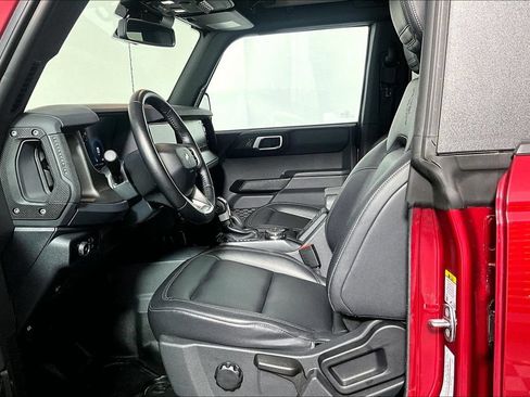 Used 2025 Ford Bronco Badlands AWD/4WD image 13