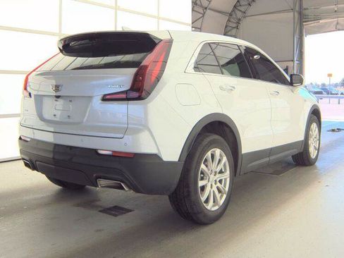 Used 2023 Cadillac XT4 Luxury w/ Cold Weather Package AWD/4WD image 3