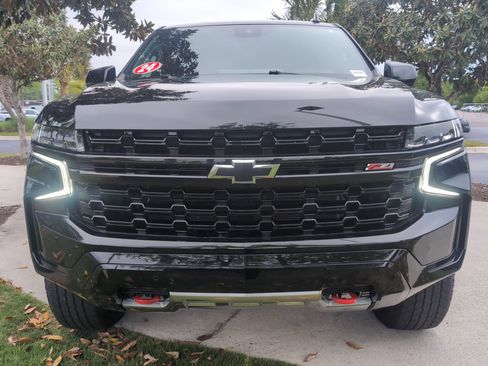 Used 2024 Chevrolet Tahoe Z71 AWD/4WD image 3