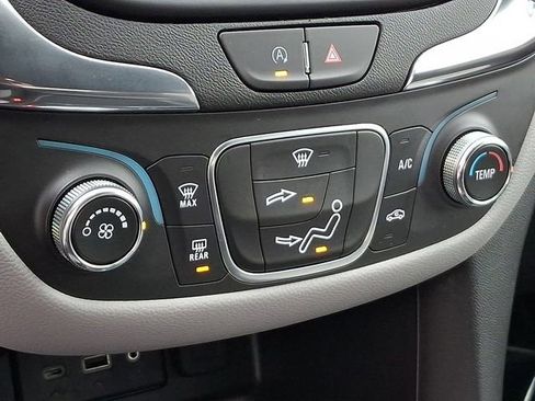 Used 2024 Chevrolet Equinox LS w/ LS Convenience Package image 20