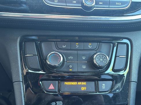 Used 2018 Buick Encore Sport Touring FWD image 14