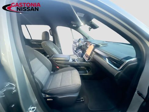 Used 2025 GMC Acadia Elevation image 39