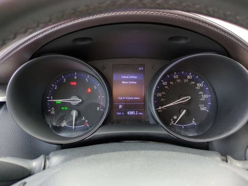 Used 2019 Toyota C-HR Limited FWD image 20