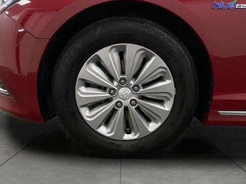 Used 2016 Hyundai Sonata SE FWD image 12