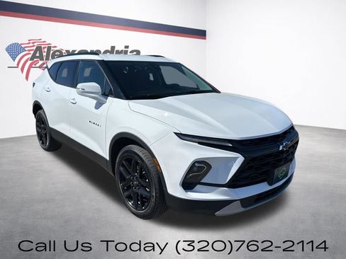 Certified 2024 Chevrolet Blazer LT w/ LPO, Black Grille Bar Package AWD/4WD image 3