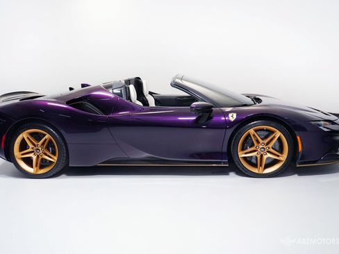 Used 2024 Ferrari SF90 Spider AWD/4WD image 4