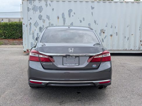 Used 2017 Honda Accord EX image 5