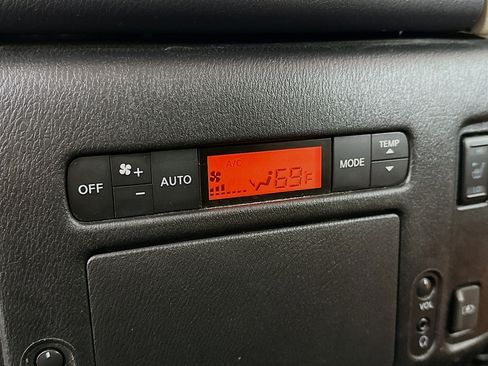 Used 2019 Nissan Armada Platinum w/ Captain's Chairs Package image 29