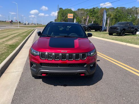 New 2026 Jeep Compass Trailhawk image 12