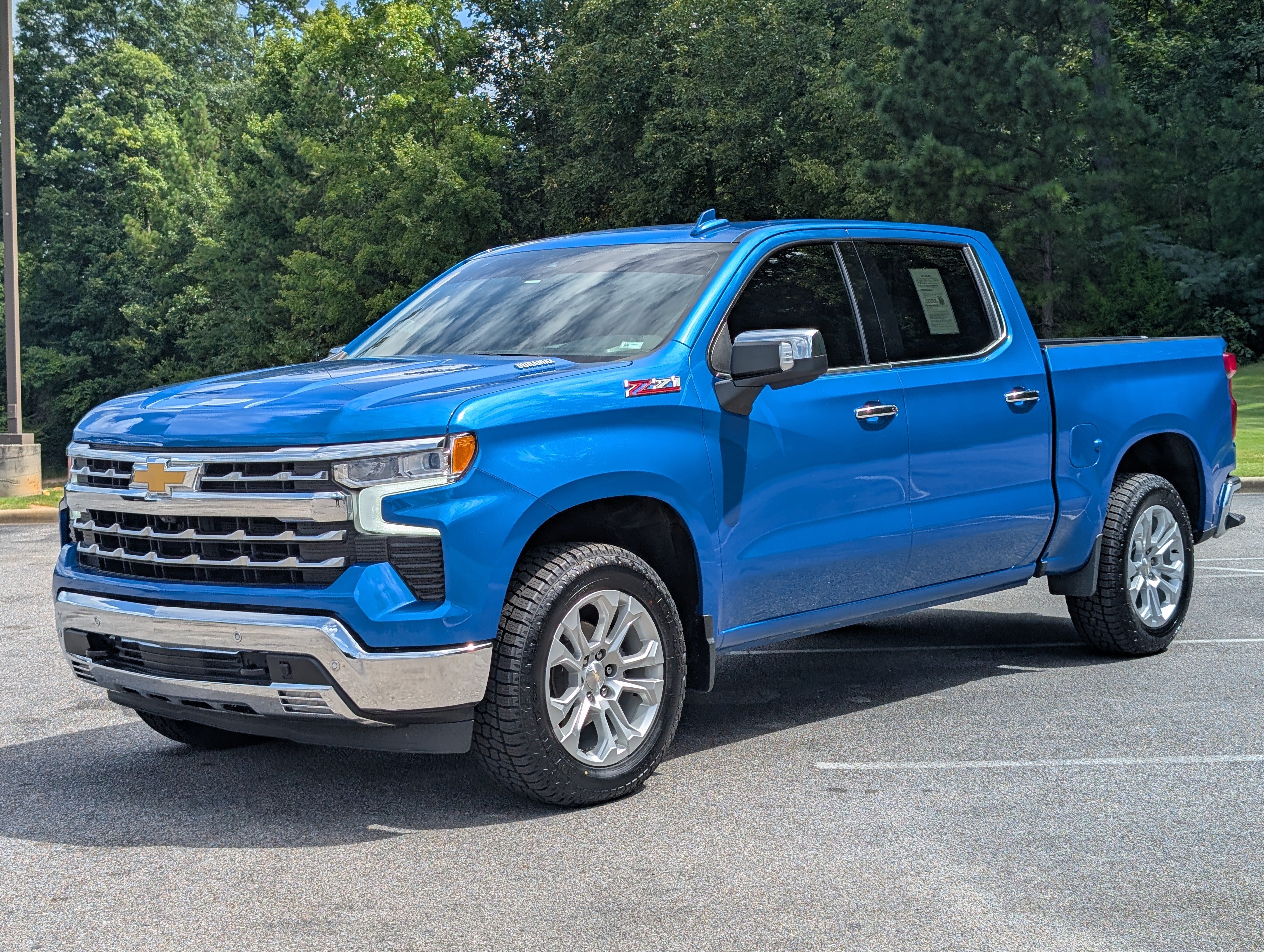 Used 2023 Chevrolet Silverado 1500 LTZ w/ LTZ Convenience Package II AWD/4WD image 5