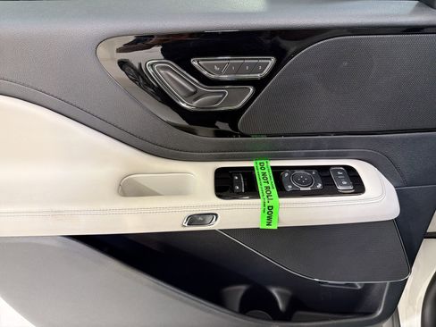 New 2026 Lincoln Aviator 2WD image 12
