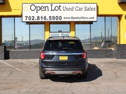 Used 2017 Ford Explorer XLT AWD/4WD image 6