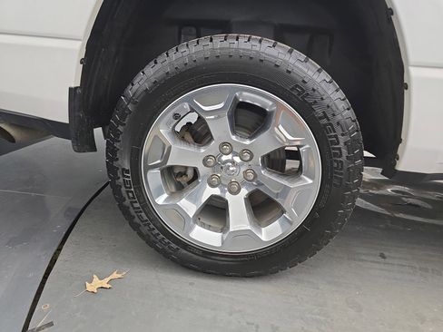 Used 2022 RAM 1500 Big Horn AWD/4WD image 17