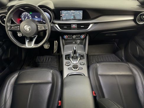 Used 2024 Alfa Romeo Stelvio Ti image 17