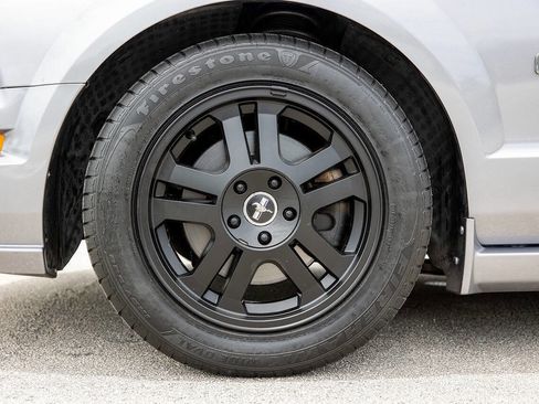 Used 2006 Ford Mustang GT RWD image 17