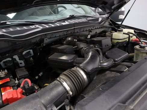 Used 2020 Ford F350 XLT w/ XLT Premium Package image 15