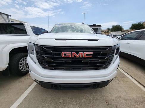 Used 2024 GMC Sierra 1500 Elevation AWD/4WD image 2