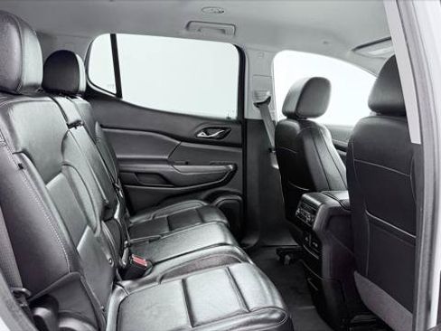 Used 2023 GMC Acadia SLT FWD image 17