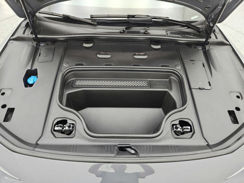 Used 2025 Audi A6 e-tron Premium w/ Convenience Package RWD image 17