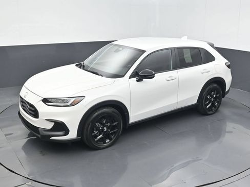 Certified 2024 Honda HR-V Sport image 9